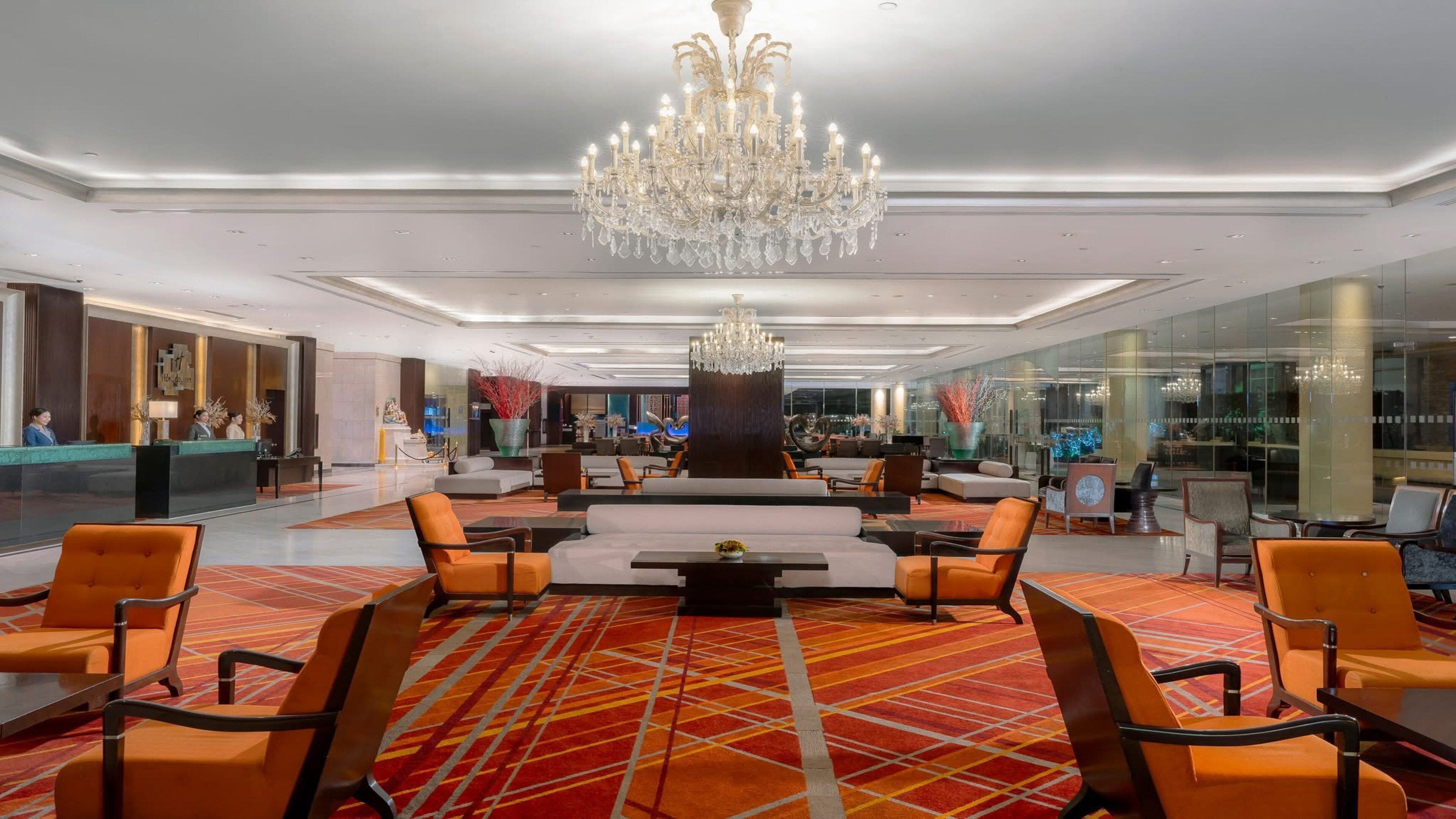 Photo - Holiday Inn Bangkok Silom by IHG