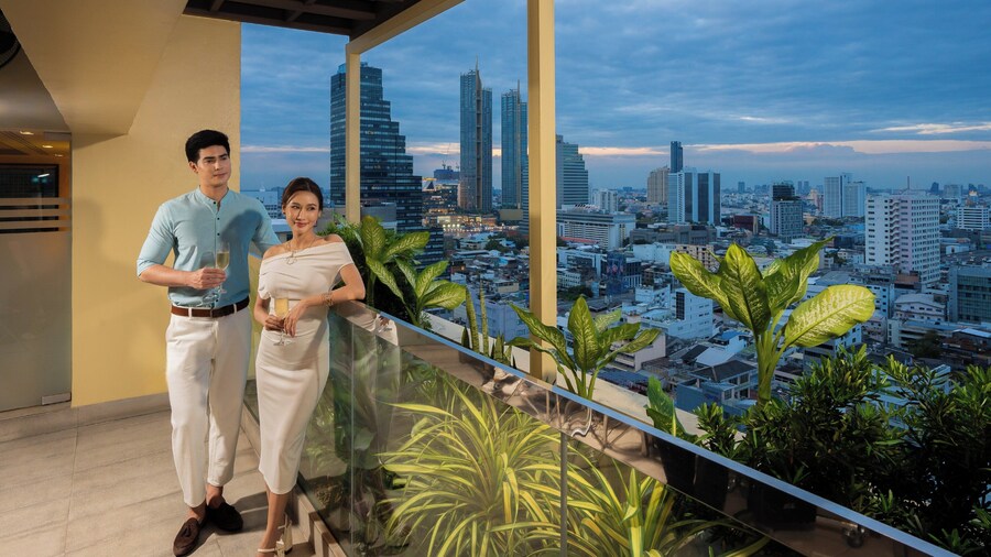 Holiday Inn Bangkok Silom by IHG