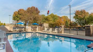 Seasonal outdoor pool