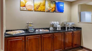 Free daily on-the-go breakfast