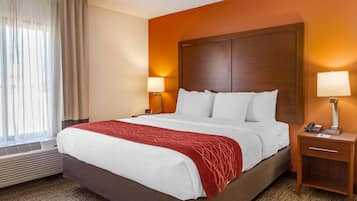 Deluxe Suite, 1 King Bed, Non Smoking | Premium bedding, down duvets, desk, laptop workspace