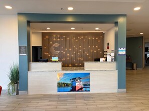 Lobby - Comfort Inn & Suites (Gainesville)