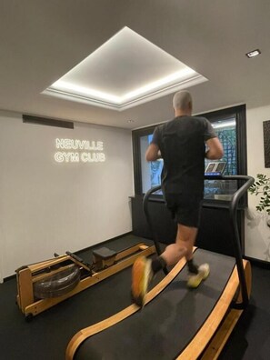 Fitness facility - Hôtel de Neuville (Paris)