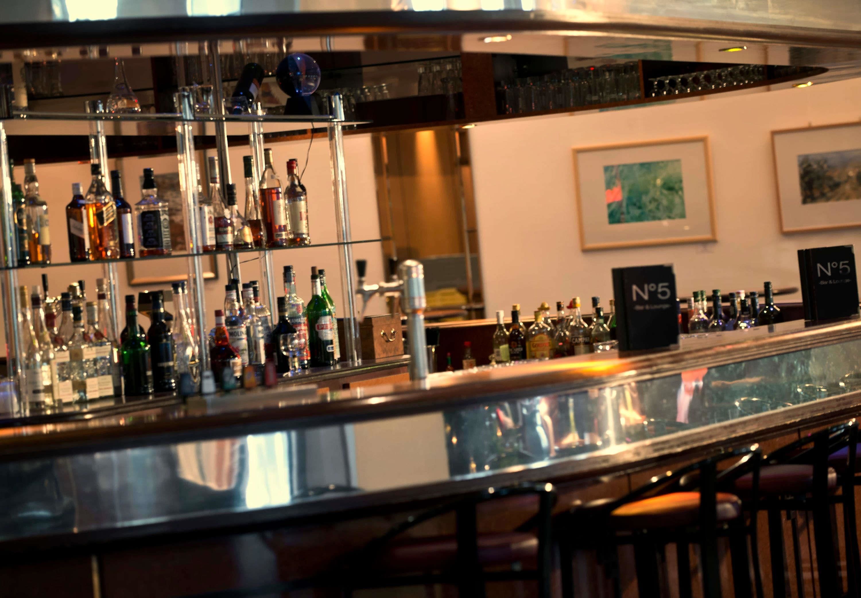 Bar (in der Unterkunft)