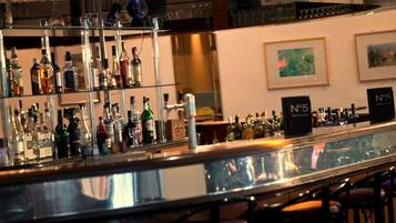 Bar (in der Unterkunft)