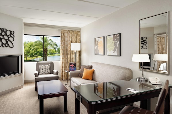 Suite, 1 King Bed with Sofa bed (Mobility/Hearing Access, Roll-In Shwr) | Meeting facility - Sheraton Suites Orlando Airport (Orlando)