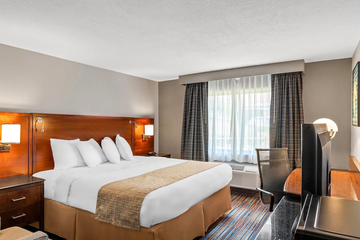 In-room safe, desk, laptop workspace, blackout drapes