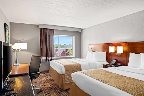 Travelodge by Wyndham Bloomington
