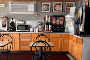 Free daily continental breakfast
