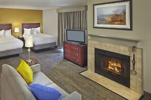 Suite estándar, 2 camas matrimoniales | Sábanas de algodón egipcio y ropa de cama de alta calidad 