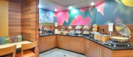 Free continental breakfast on weekends