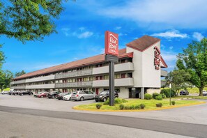 Exterior - Red Roof Inn Allentown Airport (Allentown)