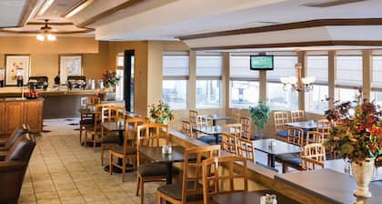 Quality Inn & Suites Albuquerque Downtown - University