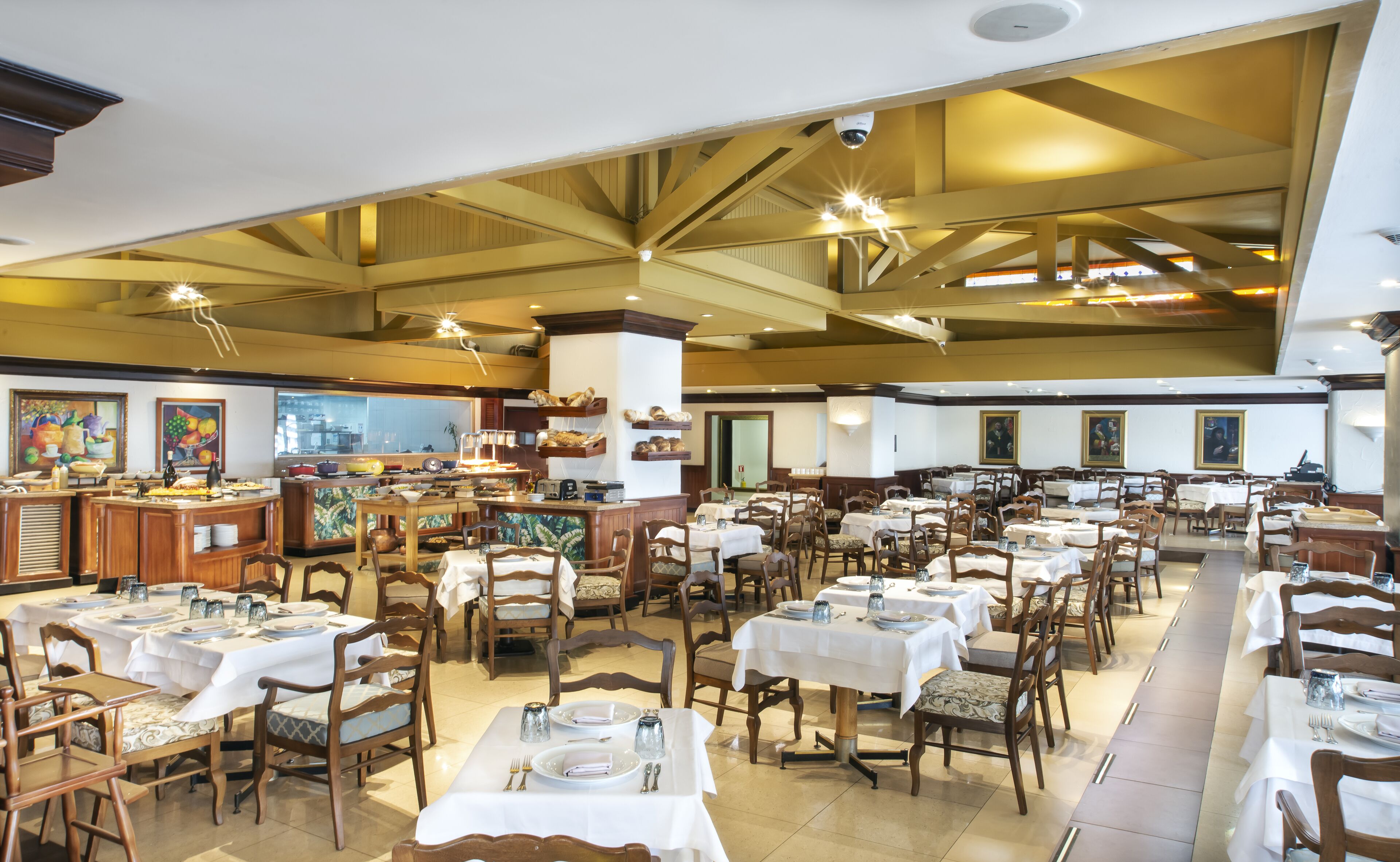 breakfast, lunch and dinner served