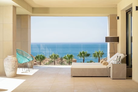 Suite, Sea View | Egyptian cotton sheets, premium bedding, minibar, in-room safe. Don Carlos Marbella