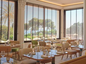 4 restaurants, breakfast, lunch, dinner served; international cuisine