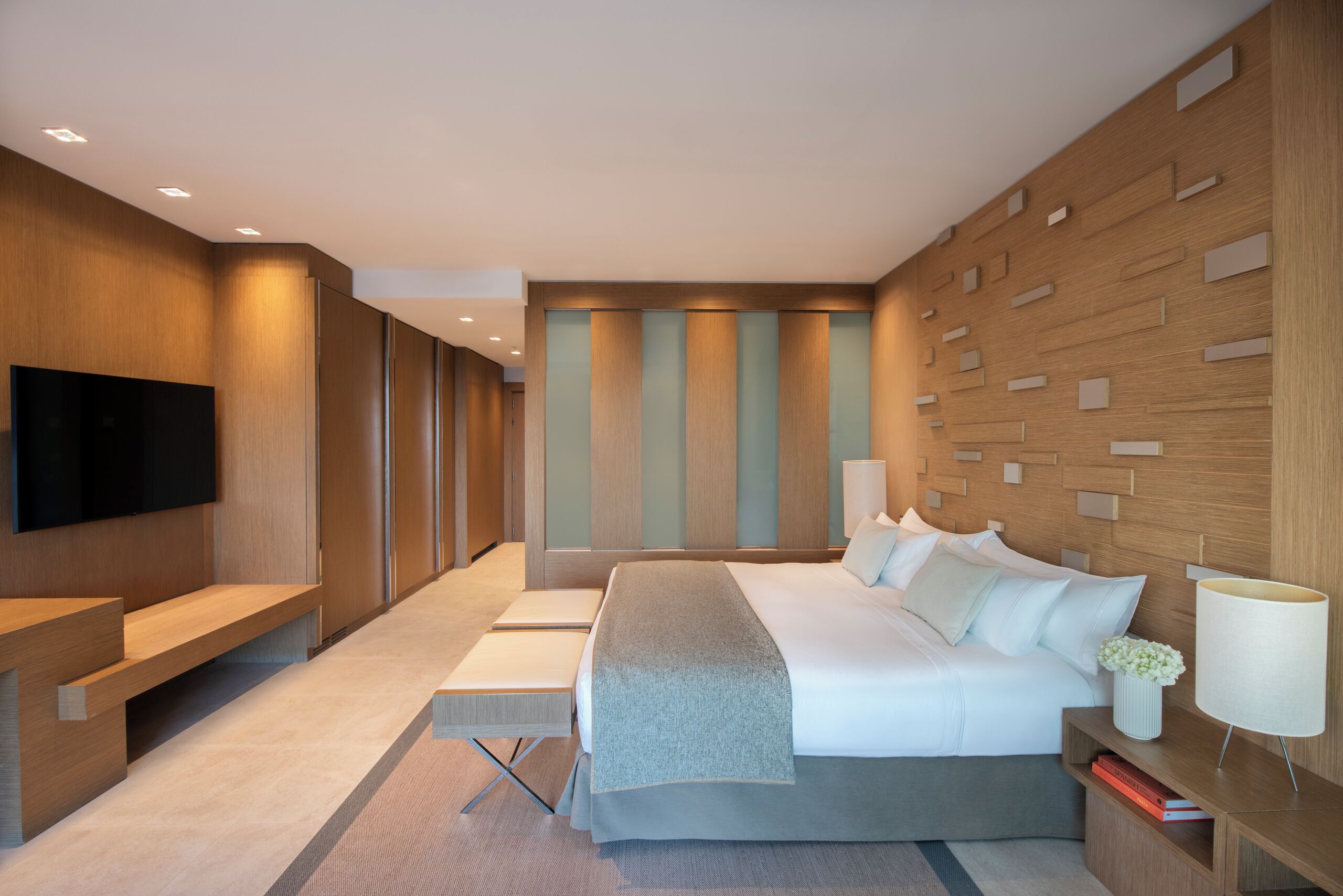 Egyptian cotton sheets, premium bedding, minibar, in-room safe
