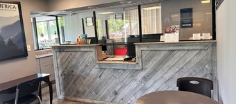 Travelodge by Wyndham Clarksville