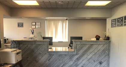 Travelodge by Wyndham Clarksville