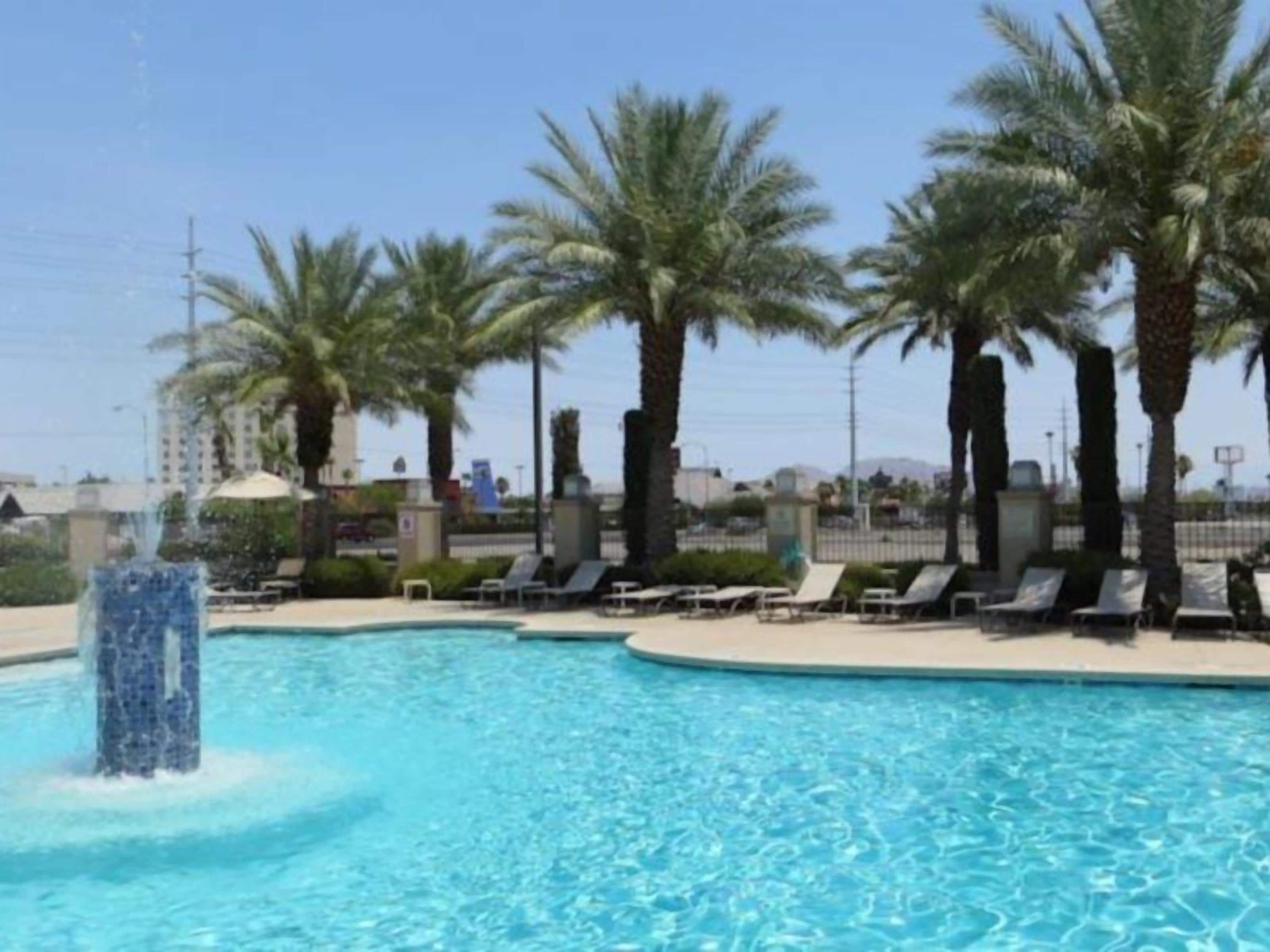 Pool. Rodeway Inn & Suites Las Vegas Strip