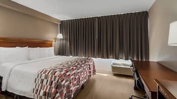 Suite, 1 cama King size, para no fumadores, hidromasaje | Ropa de cama de alta calidad y cortinas blackout