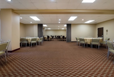 Red Roof Inn & Suites Newark - University