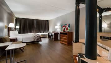 Suite, 1 King Bed, Non Smoking, Jetted Tub