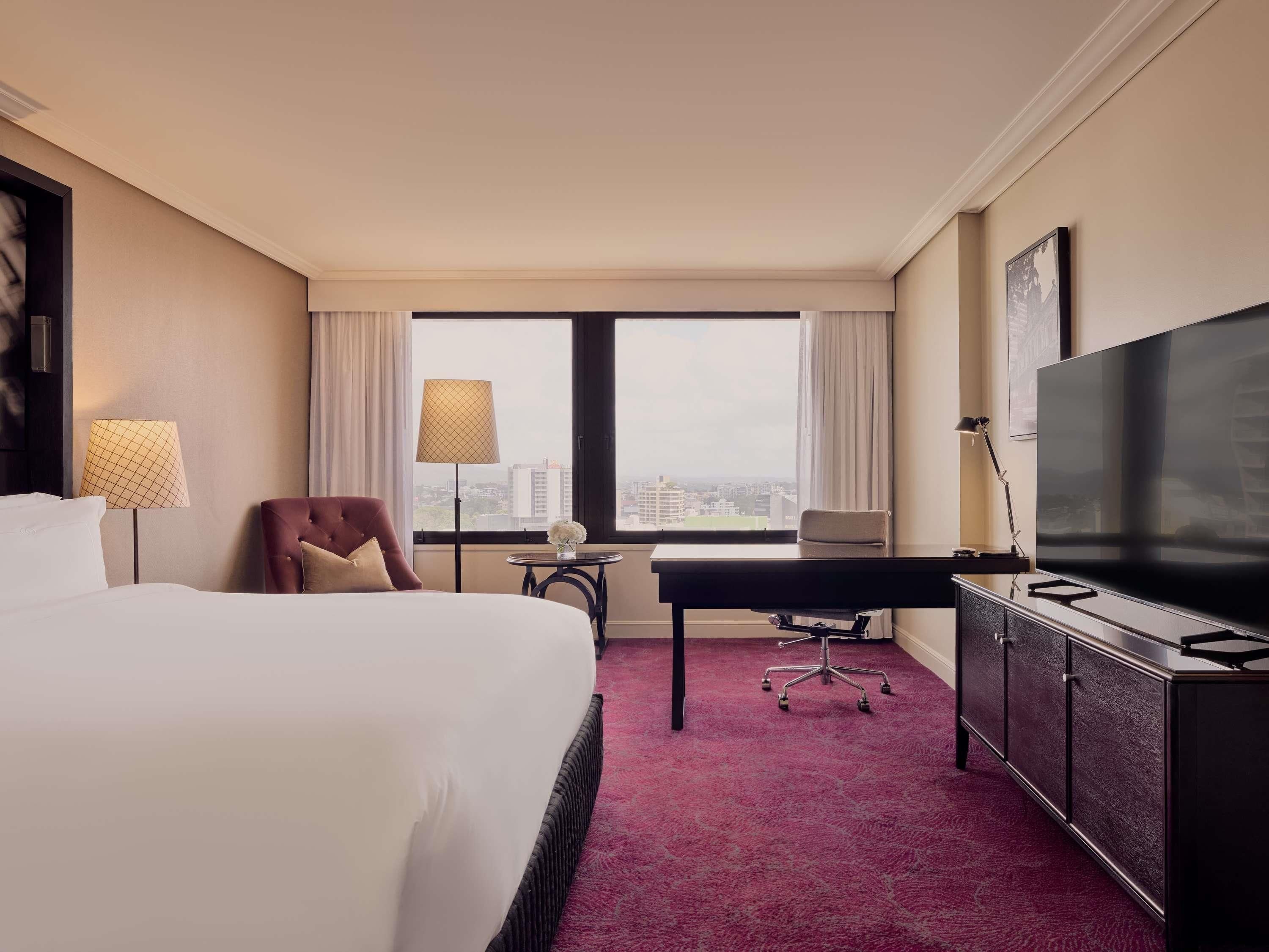 Luxury Room,  King Bed, High Floor | Premium bedding, down comforters, pillowtop beds, in-room safe