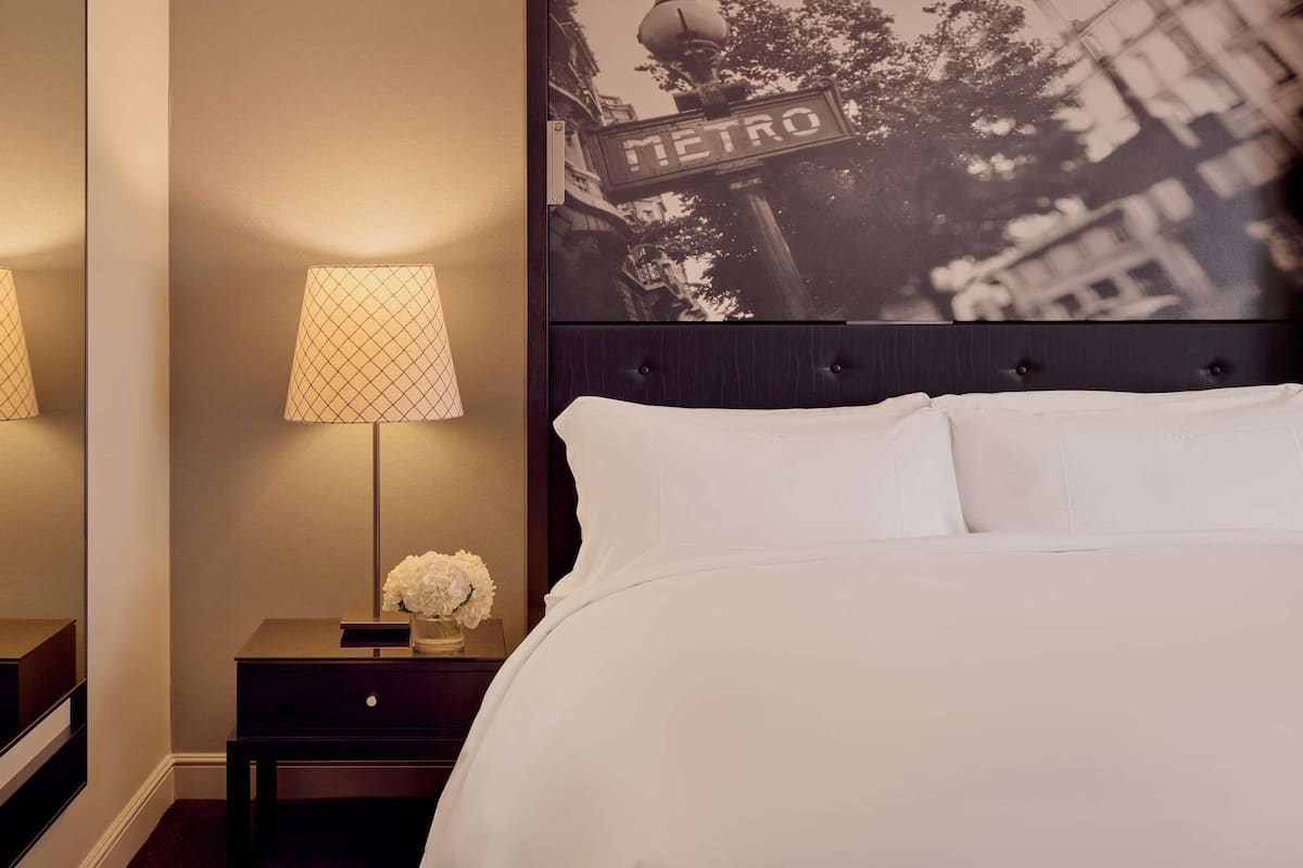 1 bedroom, premium bedding, down comforters, pillowtop beds