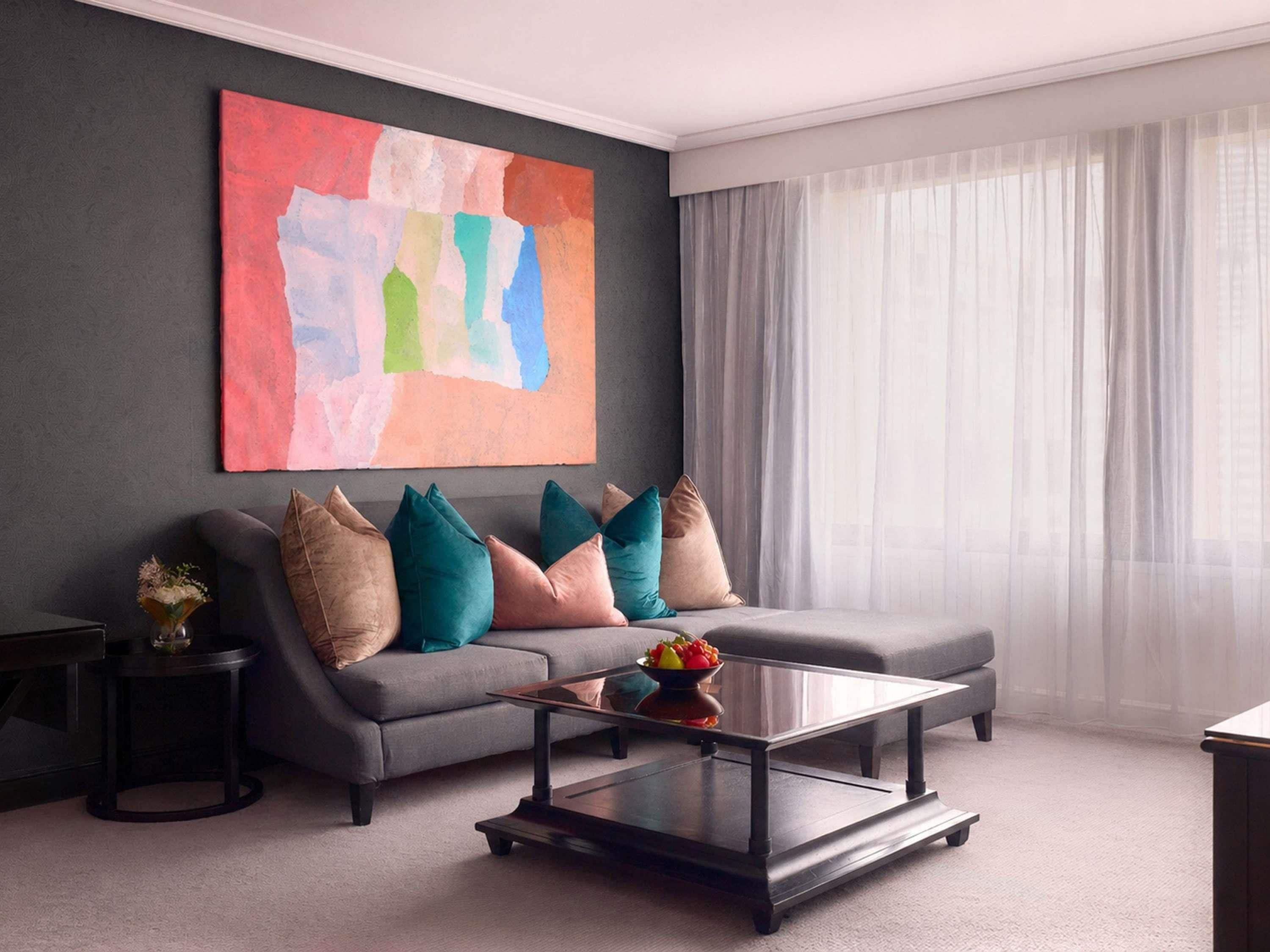 Signature Suite, 1 King Bed, City View | Premium bedding, down comforters, pillowtop beds, in-room safe