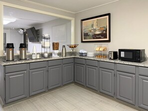 Free daily continental breakfast