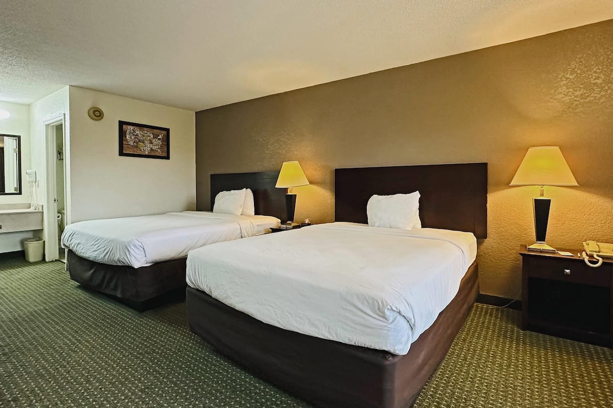 Standard Room, 2 Queen Beds, Non Smoking