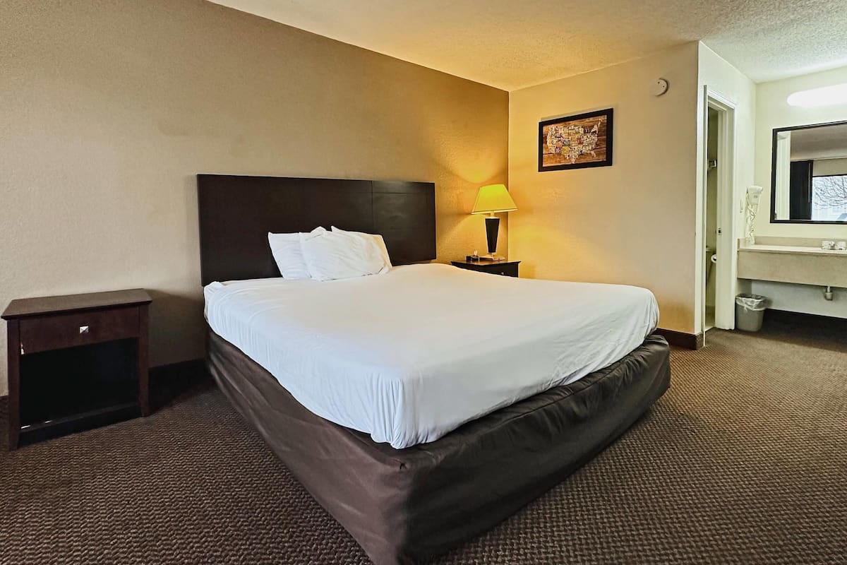 Standard Room, 1 Queen Bed, Non Smoking