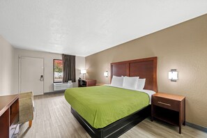 Standardzimmer, 1 King-Bett, Nichtraucher | 1 Schlafzimmer, Schreibtisch, laptopgeeigneter Arbeitsplatz