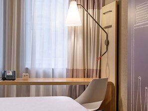 Habitación estándar, 1 cama doble (160 x 200 cm) | Ropa de cama hipoalergénica y escritorio