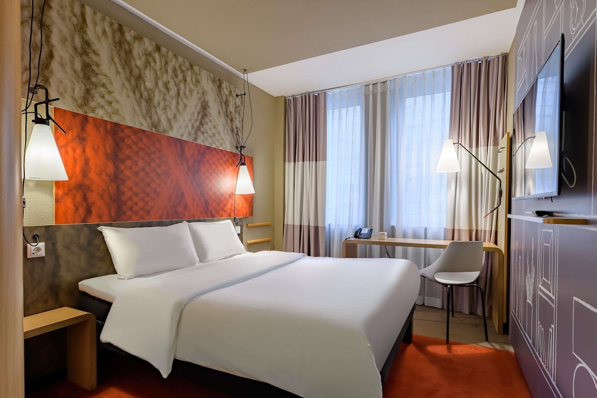 Standard Room, 1 Double Bed (160 x 200 cm)