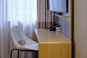 Habitació estàndard, 1 llit individual | Roba de llit hipoal·lergògena i escriptori 