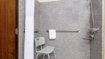 Combined shower/bathtub, eco-friendly toiletries, hair dryer, towels