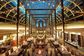 2 restaurants, breakfast served - Sheraton Orlando North Hotel (Maitland)