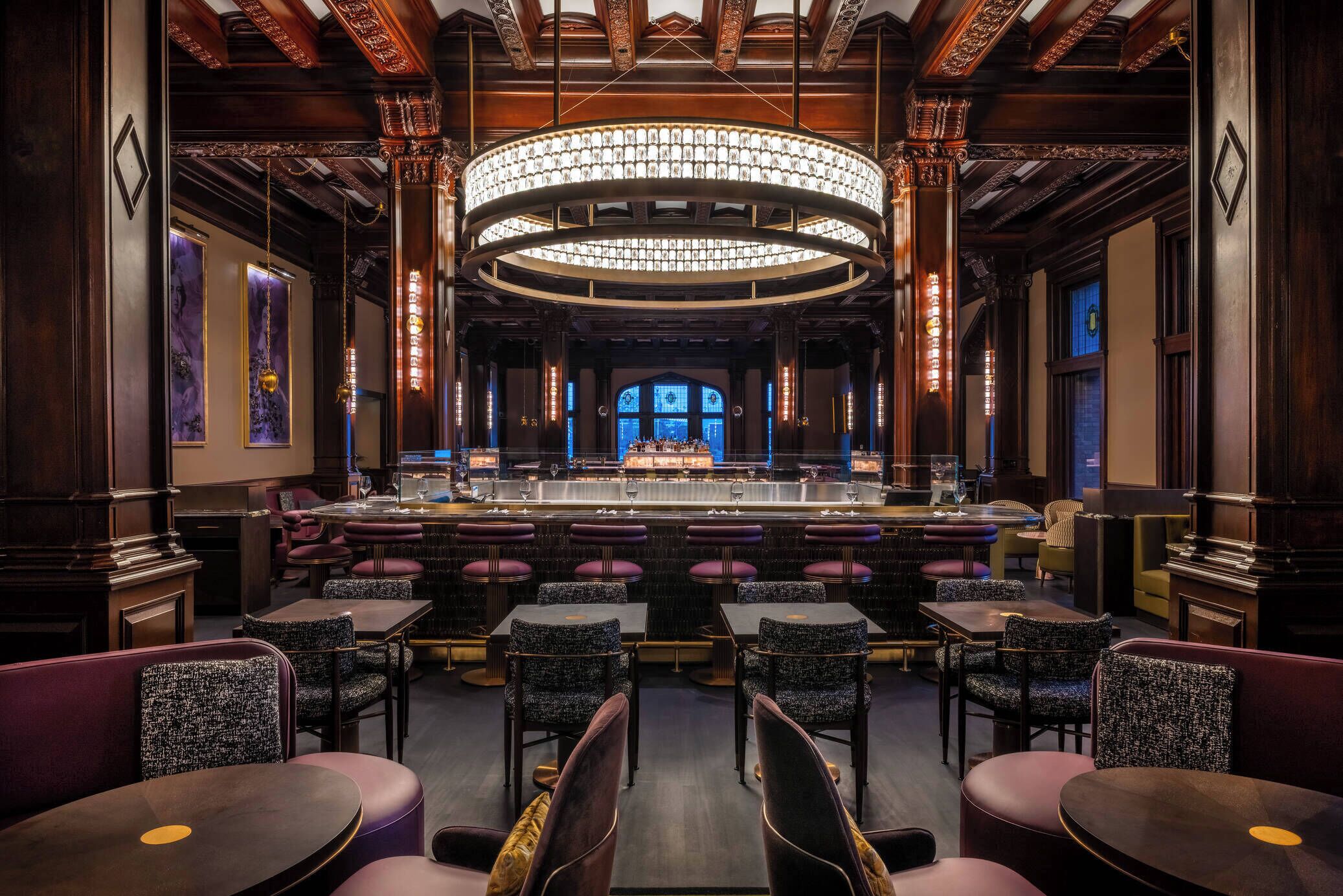 2 restaurants; breakfast, lunch, dinner, and brunch served