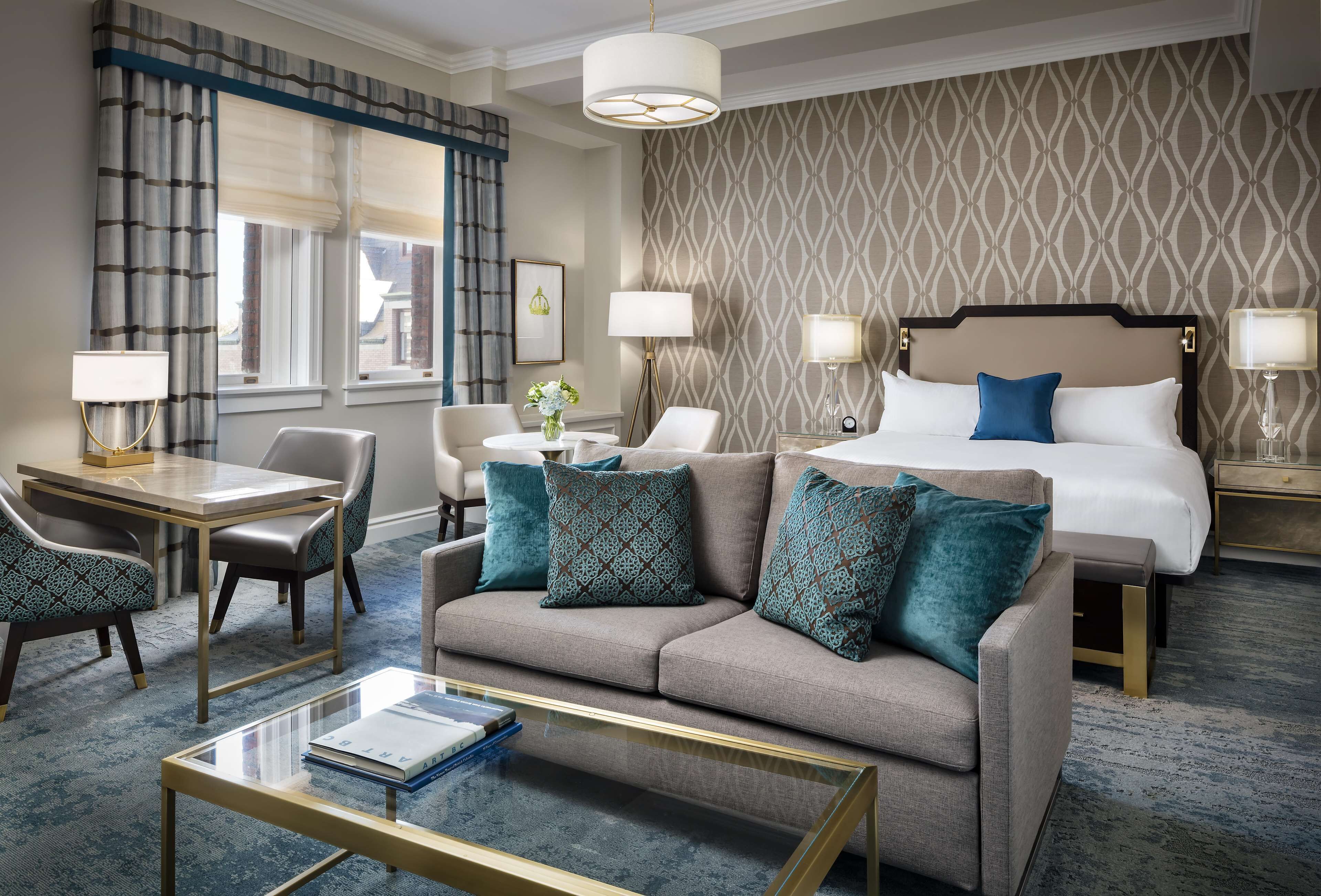 junior suite city view 1 king | 1 bedroom, premium bedding, minibar, in-room safe