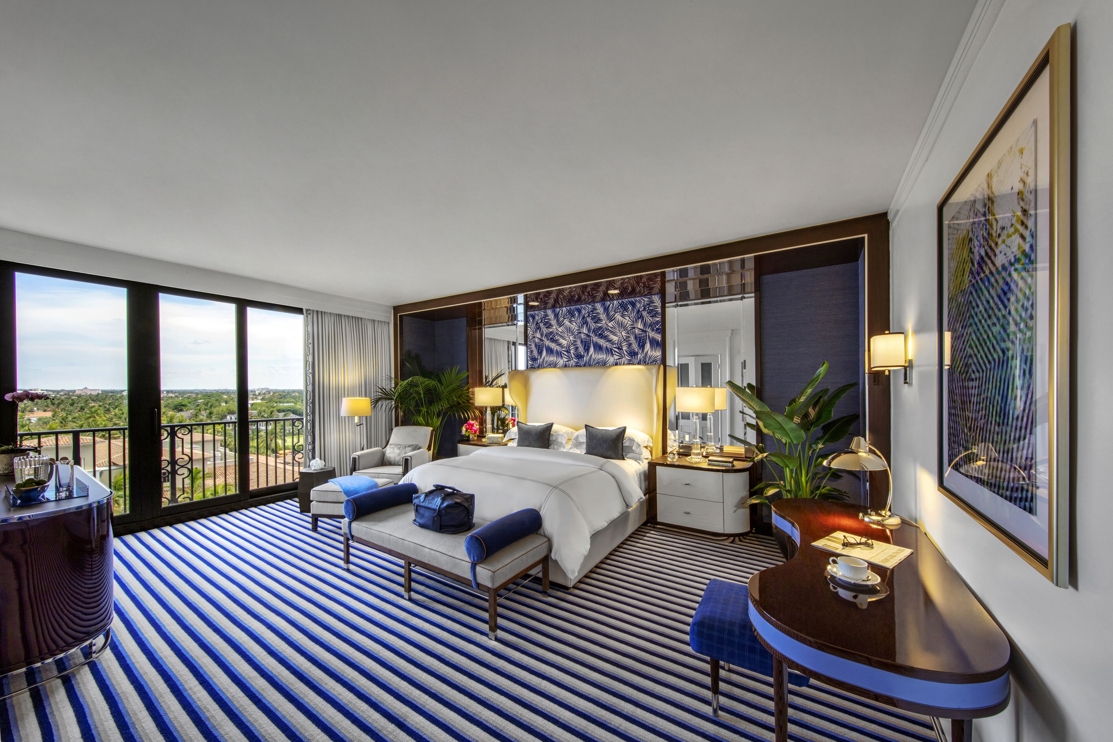 suite, oceanfront (imperial) | hypo-allergenic bedding, down duvets, minibar, in-room safe