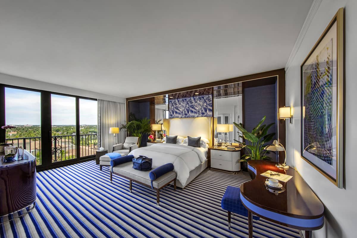 suite, oceanfront (imperial) | hypo-allergenic bedding, down duvets, minibar, in-room safe