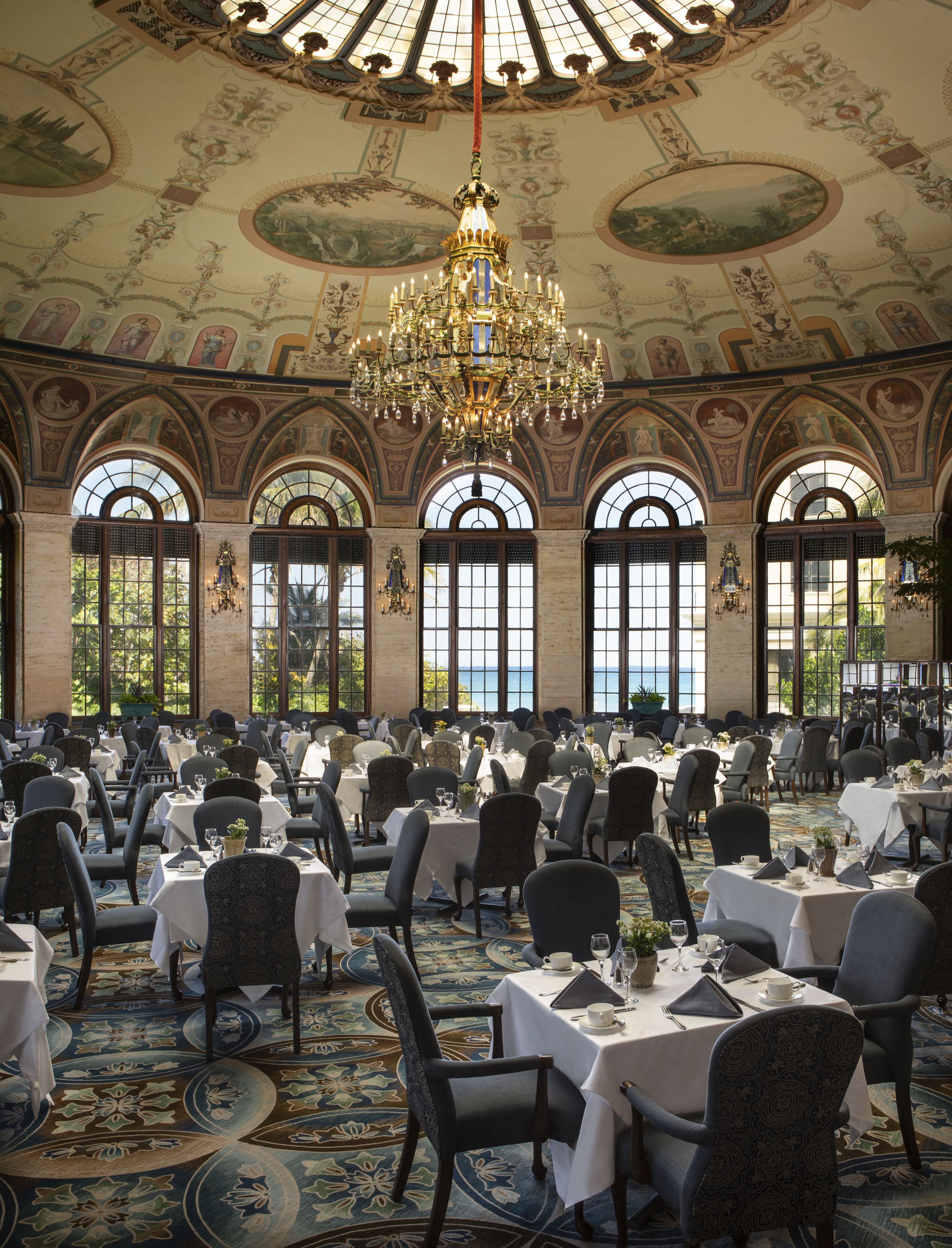 매일 뷔페 아침 식사 유료