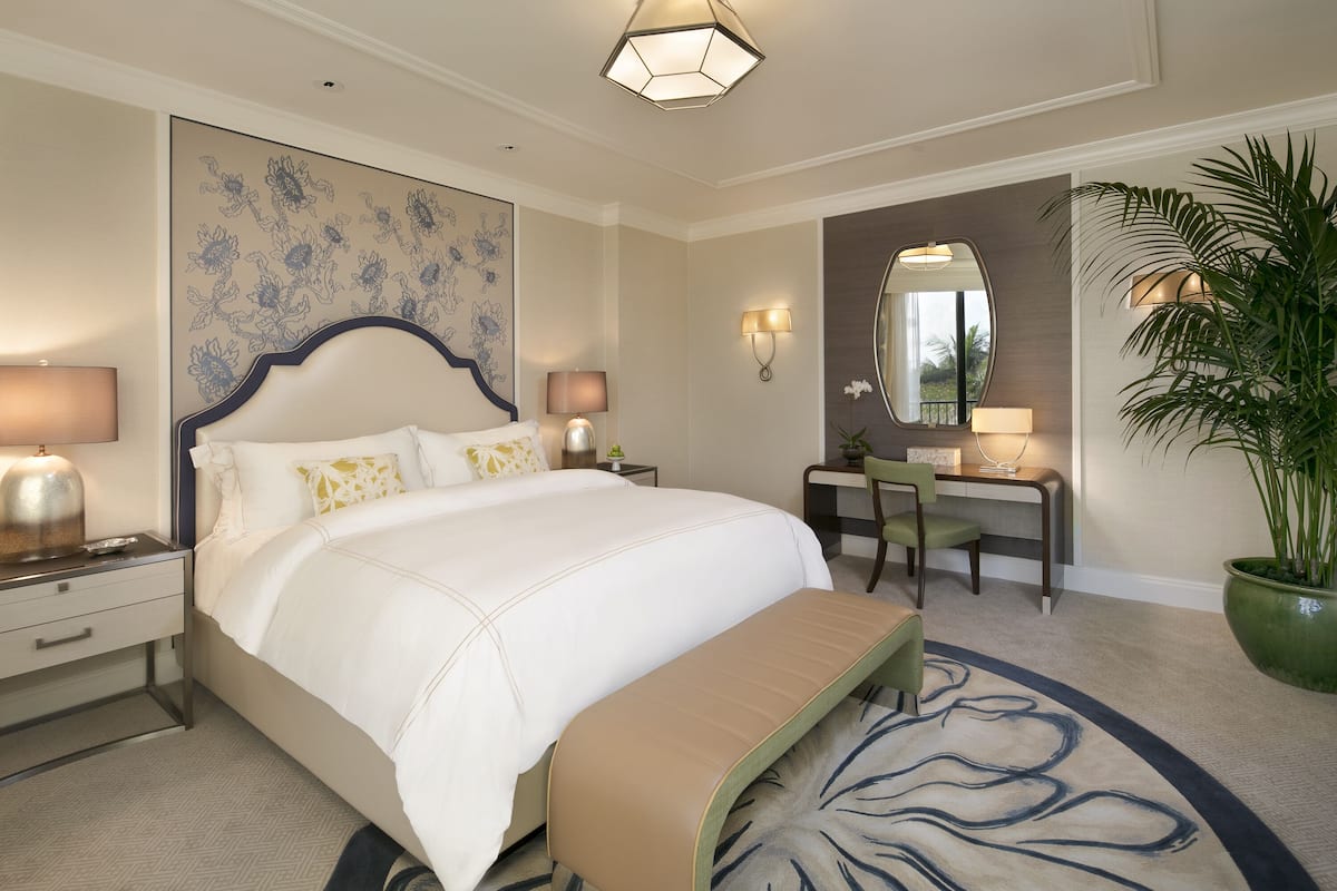 Premium Suite, Partial Ocean View | Hypo-allergenic bedding, down comforters, minibar, in-room safe