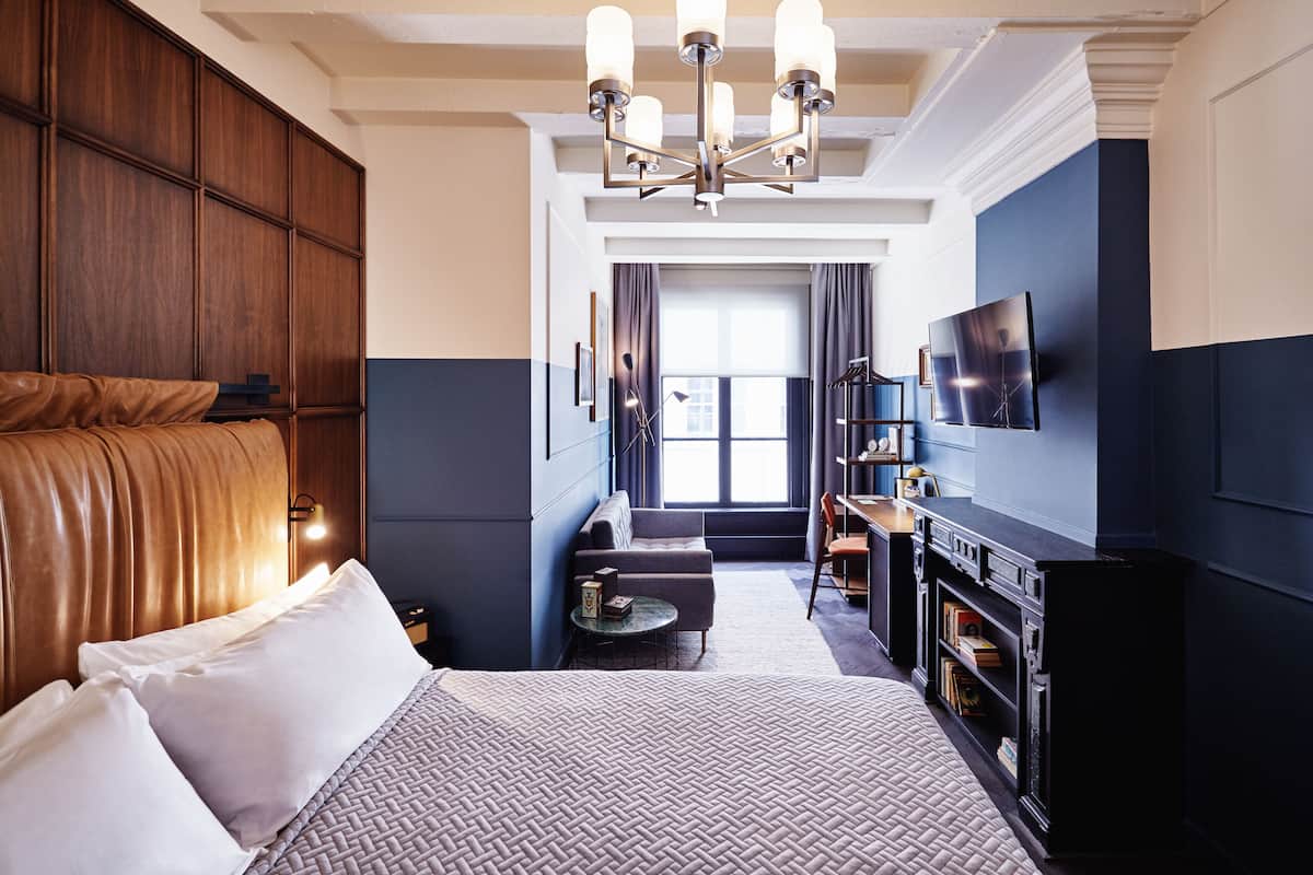 roomy | 1 bedroom, premium bedding, in-room safe, desk