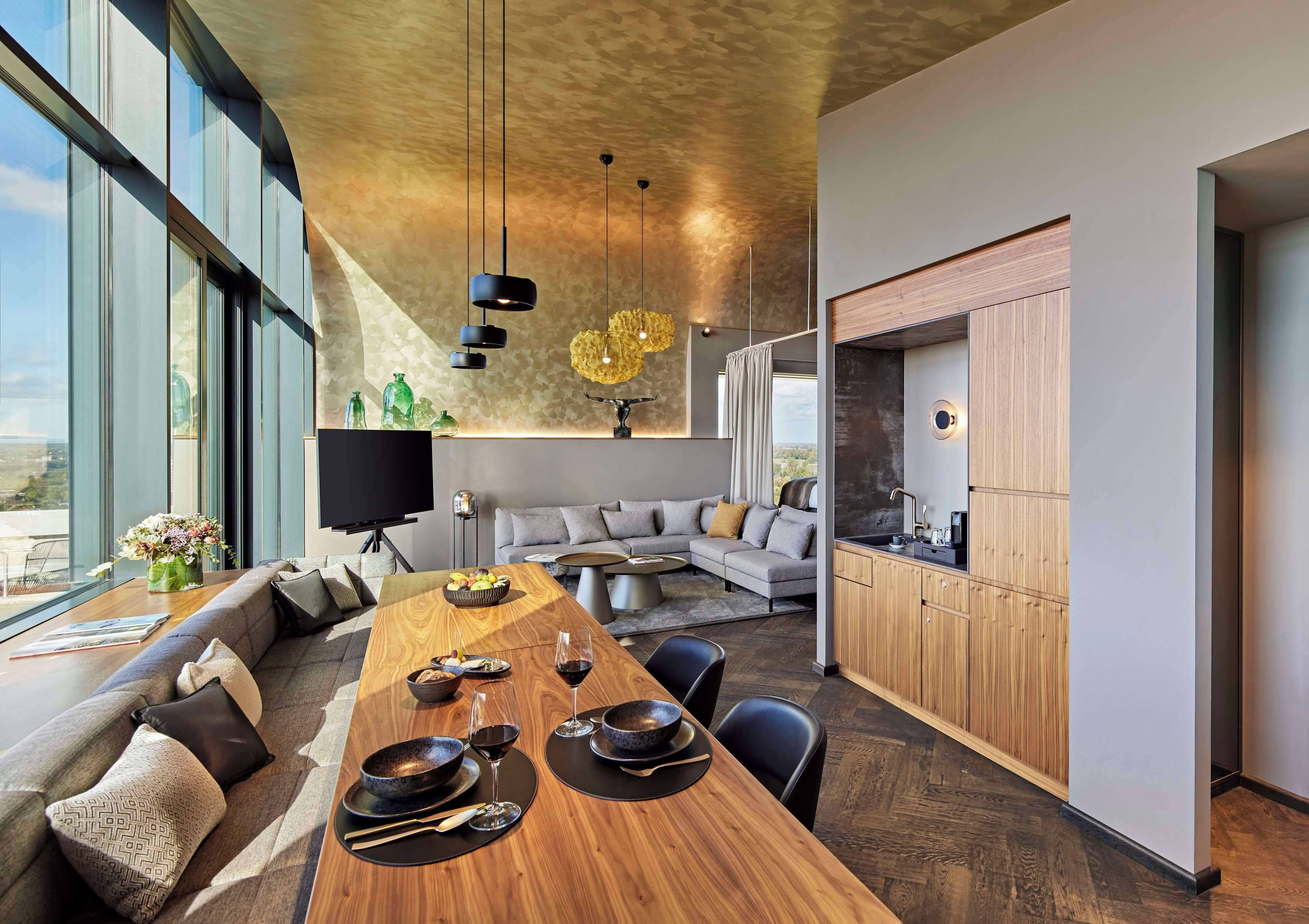 minibar, in-room safe, desk, laptop workspace