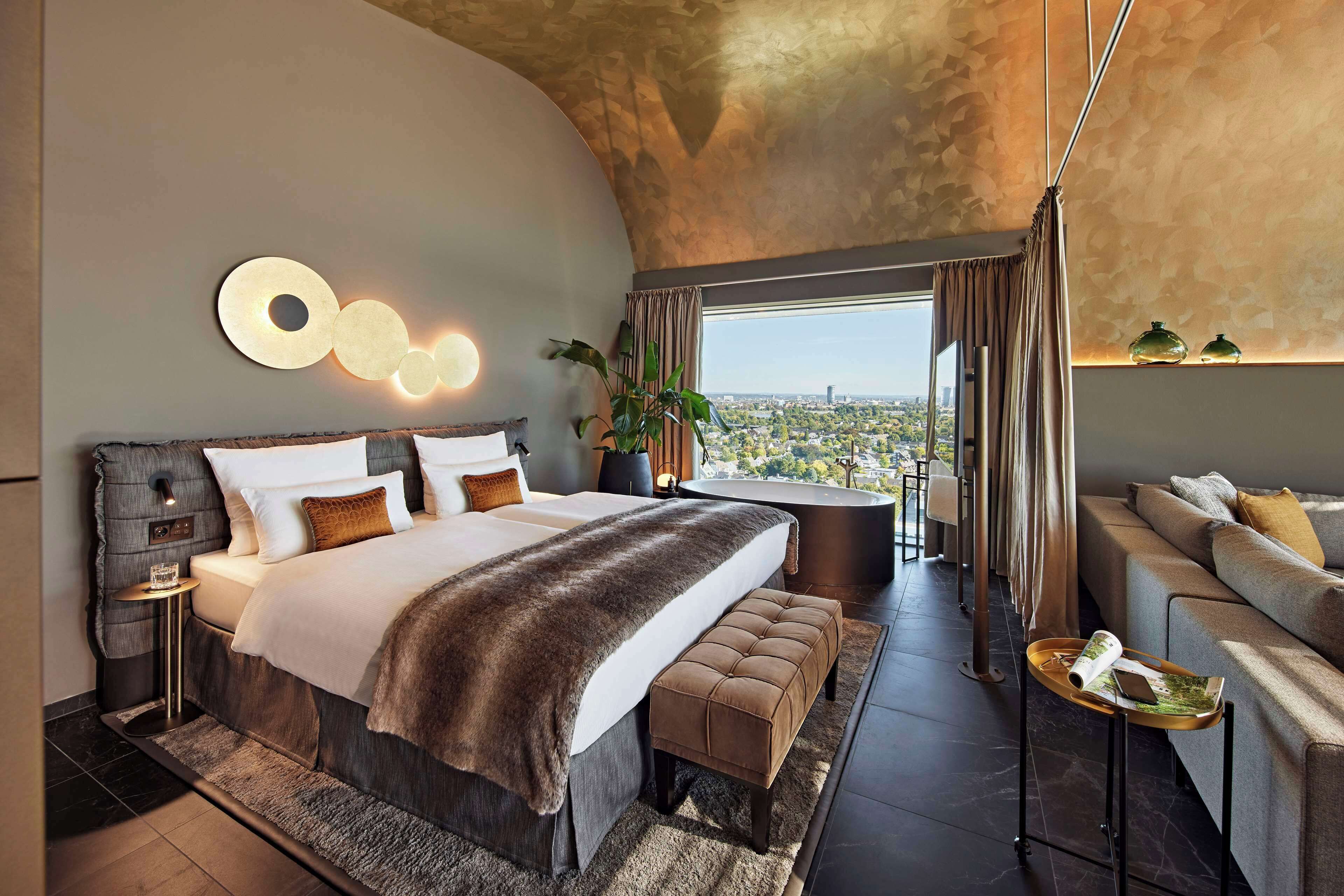 Minibar, caixa forta a l&#x27;habitació i escriptori 