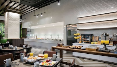 DoubleTree by Hilton Hotel Miami Airport & Convention Center