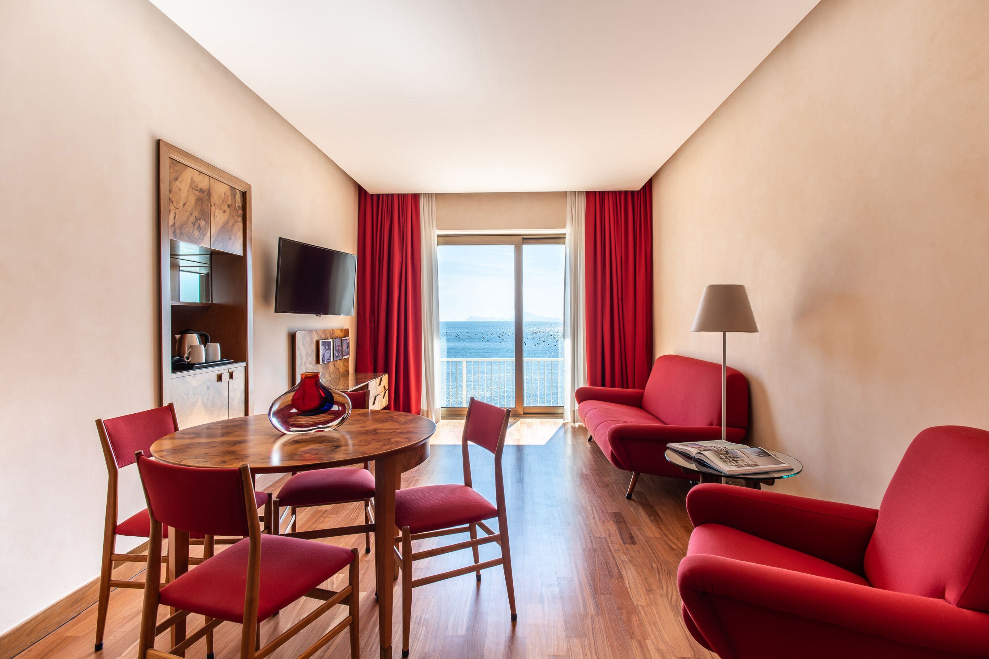 Junior Suite, Balcony, Sea View (Gio Ponti) | Living area | Flat-screen TV, pay films